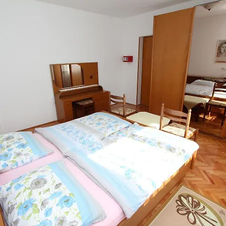 Appartamento Charmantes Mit Panoramablick Auf Altstadt Von Und Rovigno