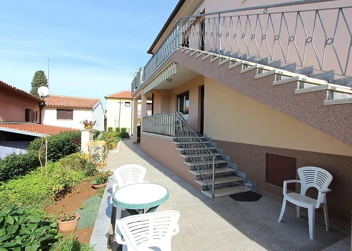 Appartamento Charmantes Mit Panoramablick Auf Altstadt Von Und Rovigno