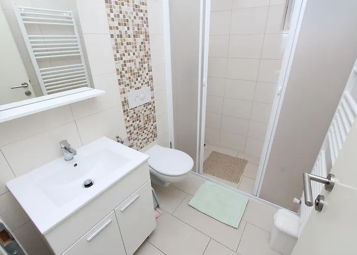 Charmantes Mit Panoramablick Auf Altstadt Von Und * Rovigno